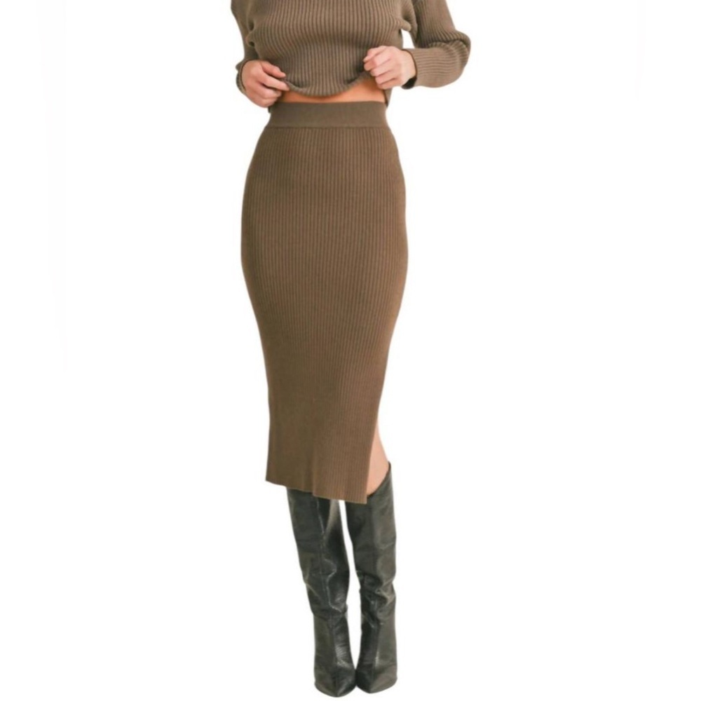 Sage The Label Kalli Green Sweater Midi Skirt with Side Slit Size M